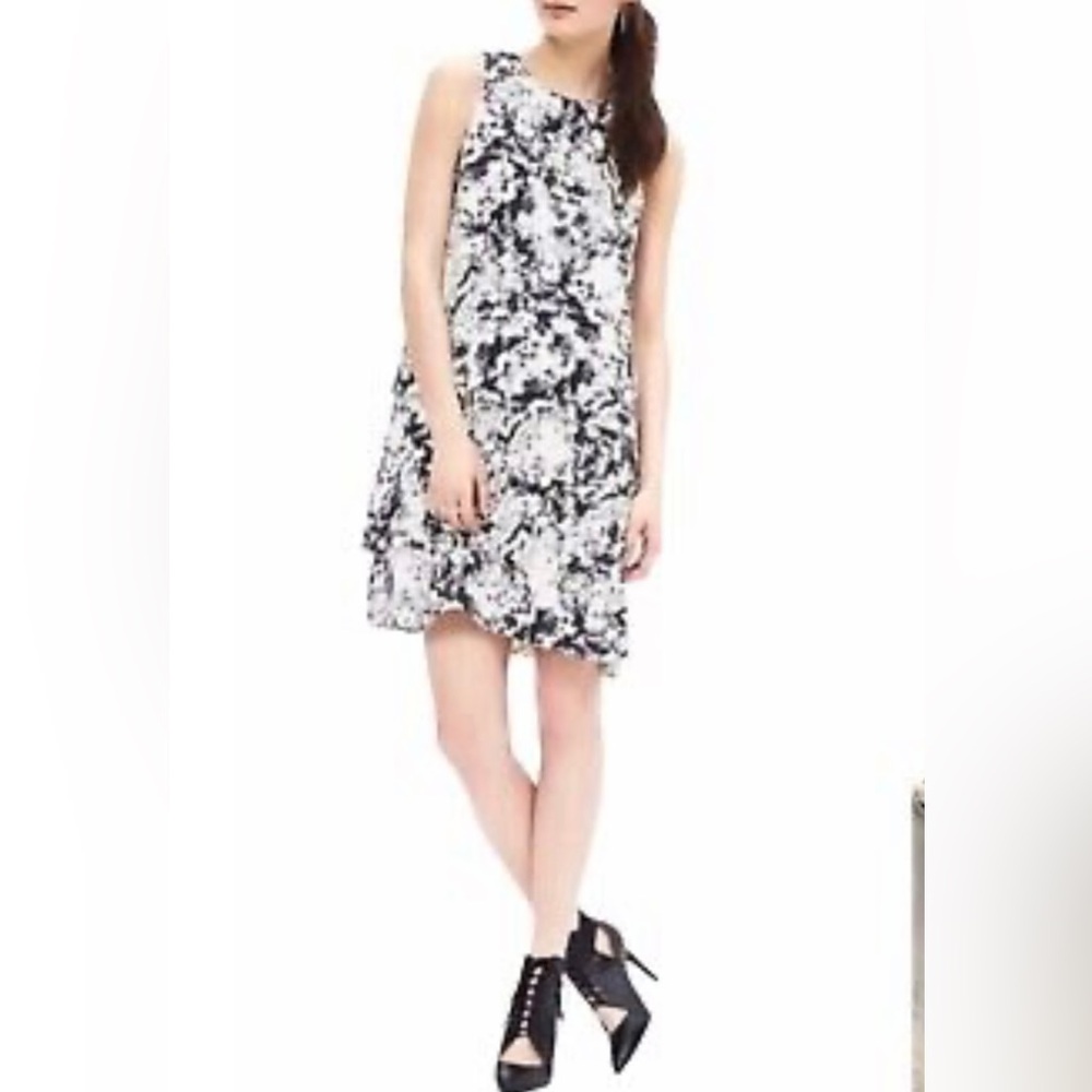 Banana Republic Sleeveless Dress